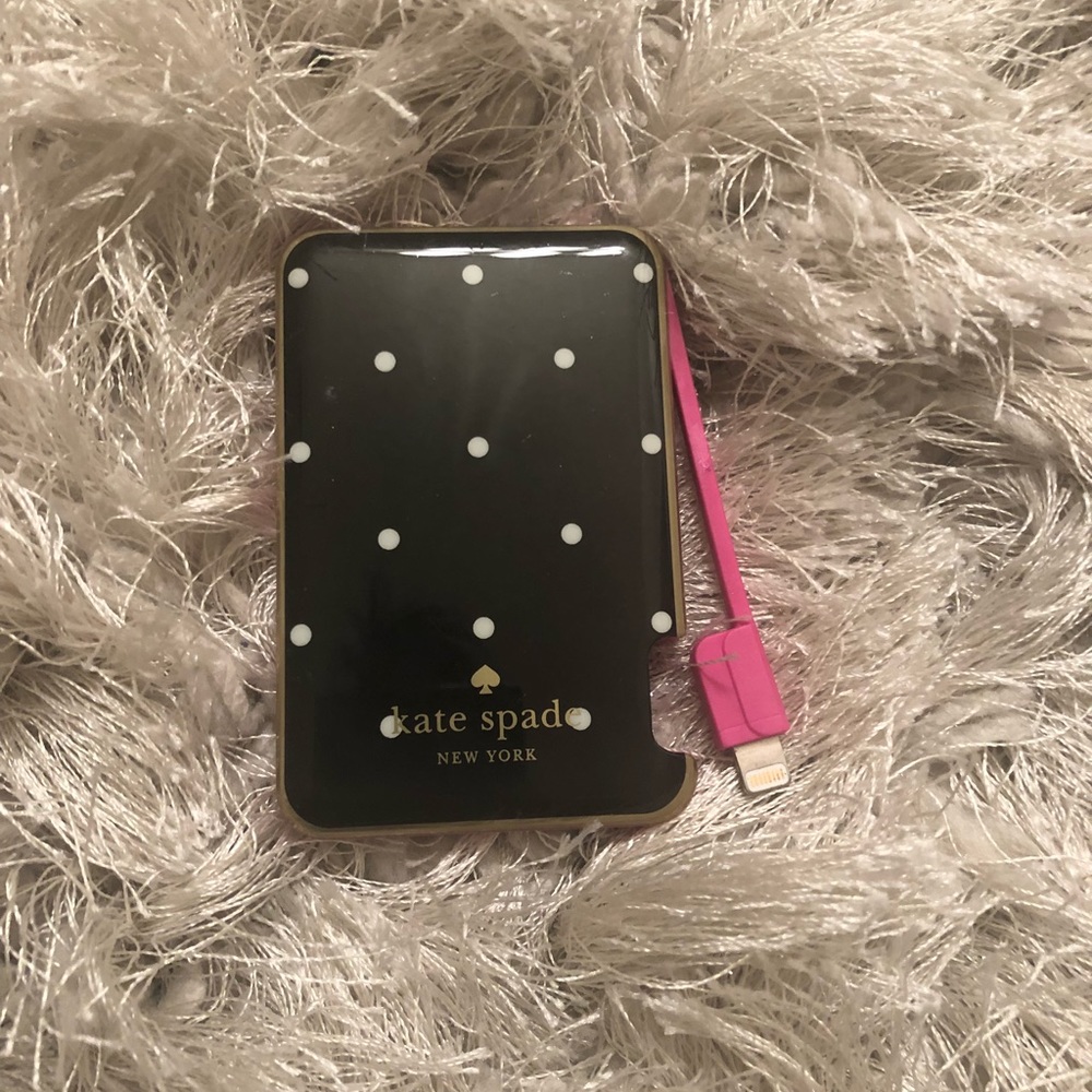 🖤 Kate Spade Portable Charger 🖤